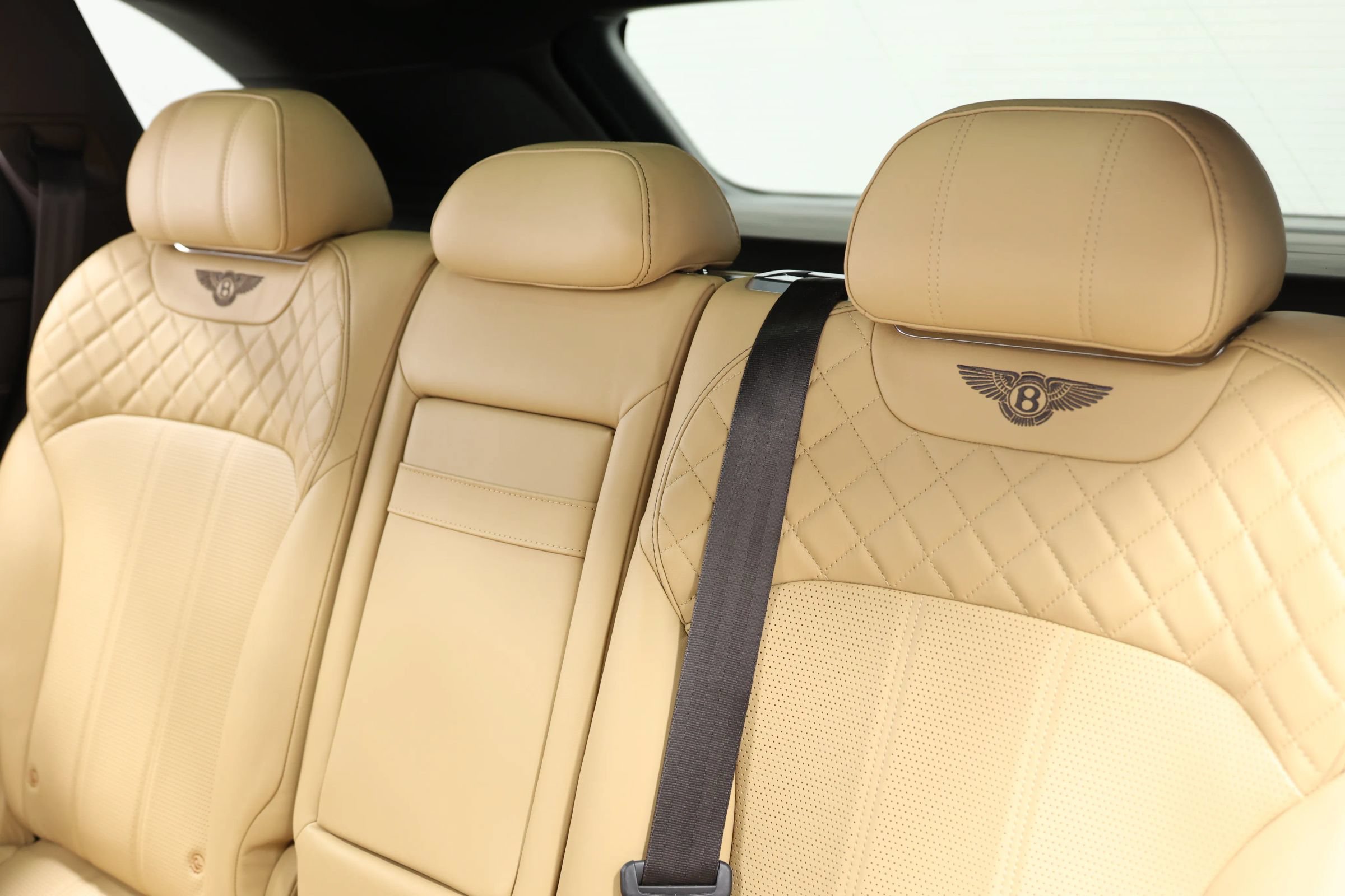 Used 2018 Bentley Bentayga AWD/4WD image 55