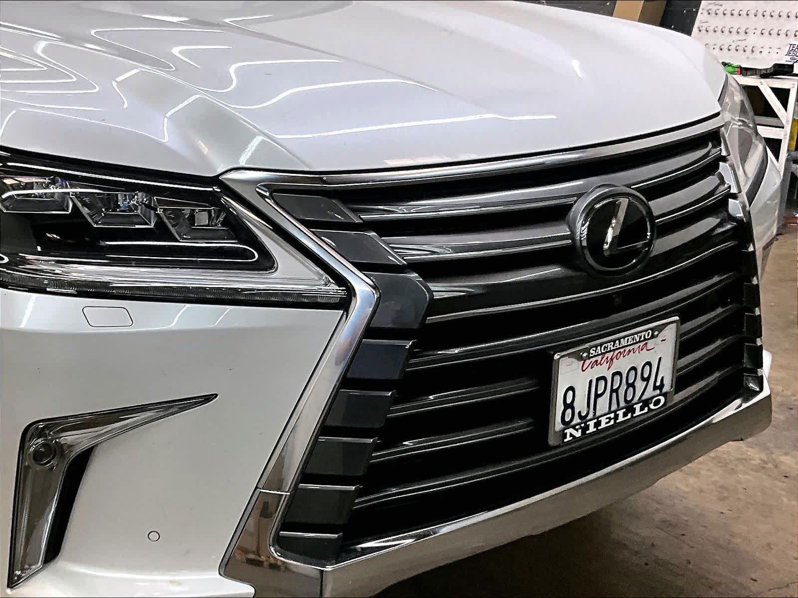 Used 2019 Lexus LX 570 4WD w/ Luxury Package image 34