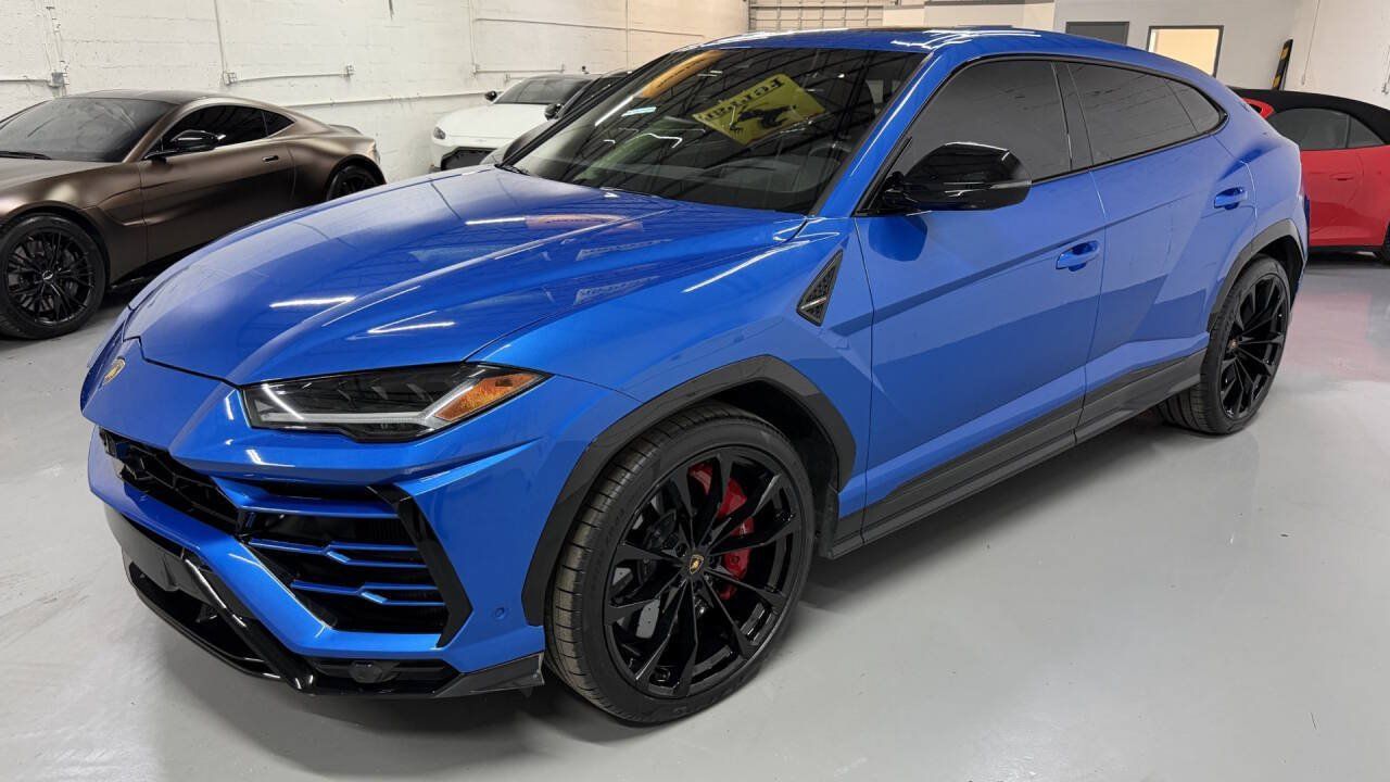 Used 2021 Lamborghini Urus AWD/4WD image 28