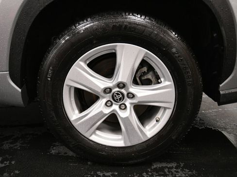 Certified 2025 Toyota Highlander LE image 34