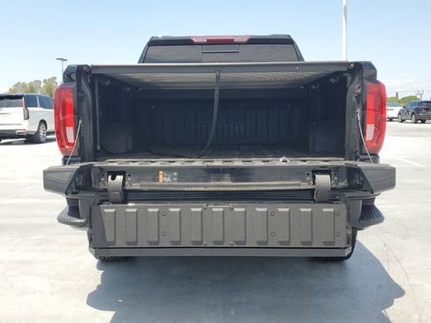 Used 2024 GMC Sierra 1500 AT4 w/ AT4 Premium Package AWD/4WD image 12