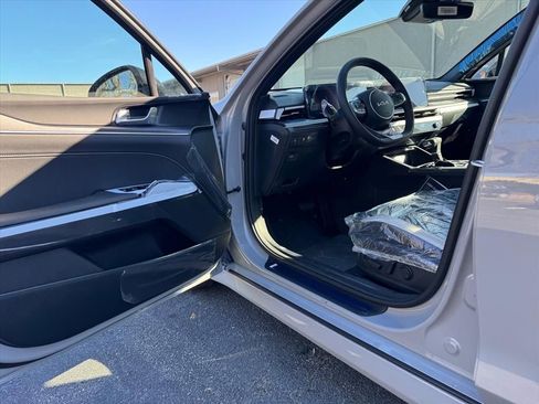 New 2026 Kia K5 GT-Line image 10