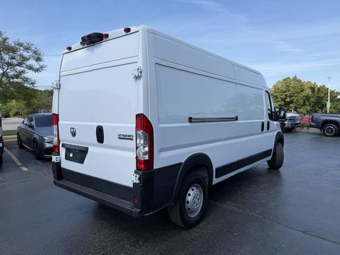 Used 2023 RAM ProMaster 2500 FWD image 3