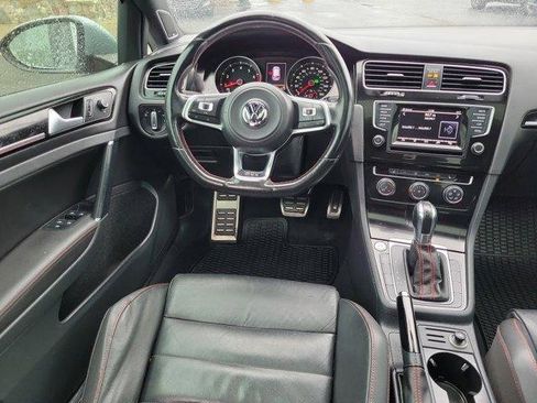 Used 2015 Volkswagen GTI SE image 12