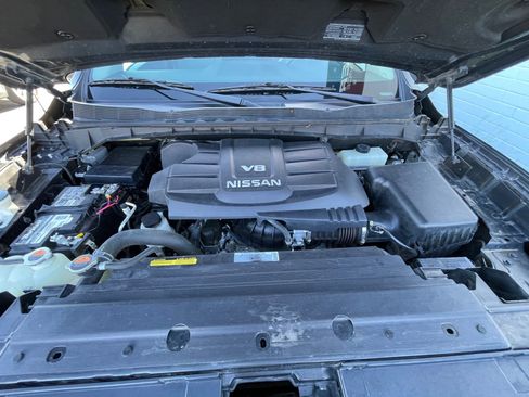 Used 2019 Nissan Titan S image 25