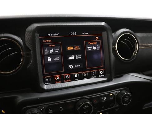Used 2022 Jeep Wrangler Unlimited Sahara AWD/4WD image 28