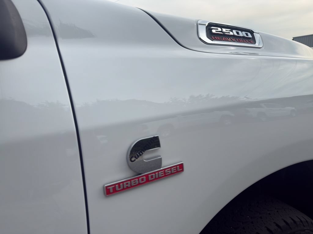 Used 2025 RAM 2500 Laramie AWD/4WD image 17