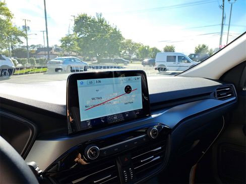 New 2025 Ford Escape Active w/ Cold Weather Package image 10