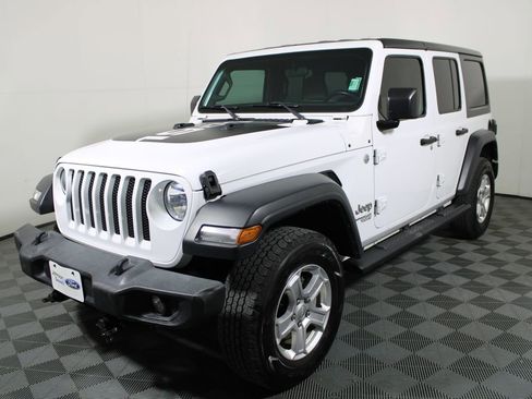 Used 2019 Jeep Wrangler Unlimited Sport S image 4