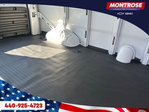 New 2025 GMC Savana 3500 w/ Driver Convenience Package image 22