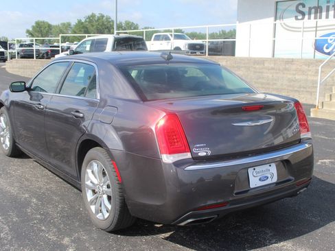 Used 2015 Chrysler 300 Limited w/ 300 Premium Group AWD/4WD image 3