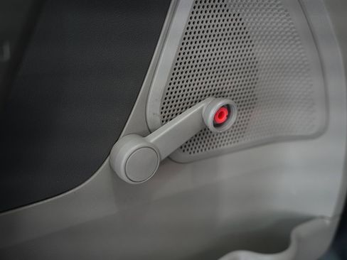 Used 2009 Ford Focus S image 33