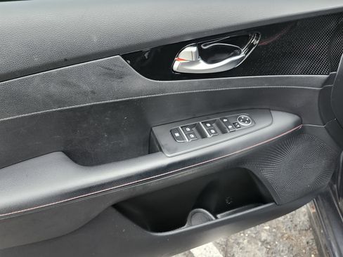 Used 2022 Kia Forte GT w/ GT Technology Package image 25