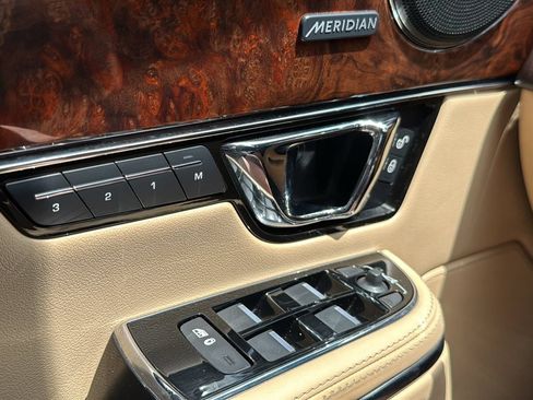 Used 2015 Jaguar XJ AWD image 27
