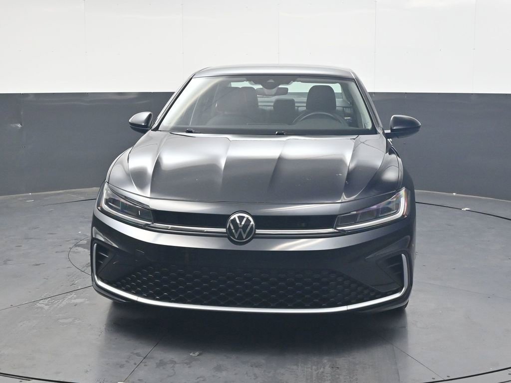 Used 2025 Volkswagen Jetta SE FWD image 12