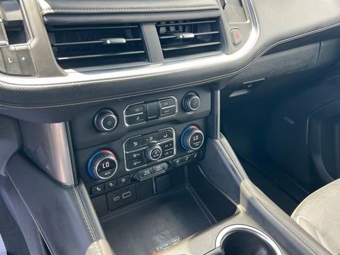 Used 2023 Chevrolet Suburban Premier RWD image 19