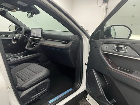 New 2026 Ford Explorer ST-Line w/ ST-Line Street Pack AWD/4WD image 26