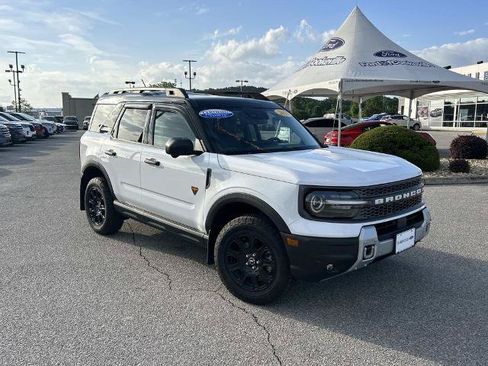 Certified 2025 Ford Bronco Sport Badlands AWD/4WD image 1