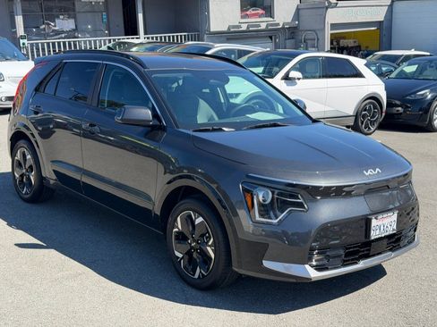 Used 2024 Kia Niro Wind FWD image 3