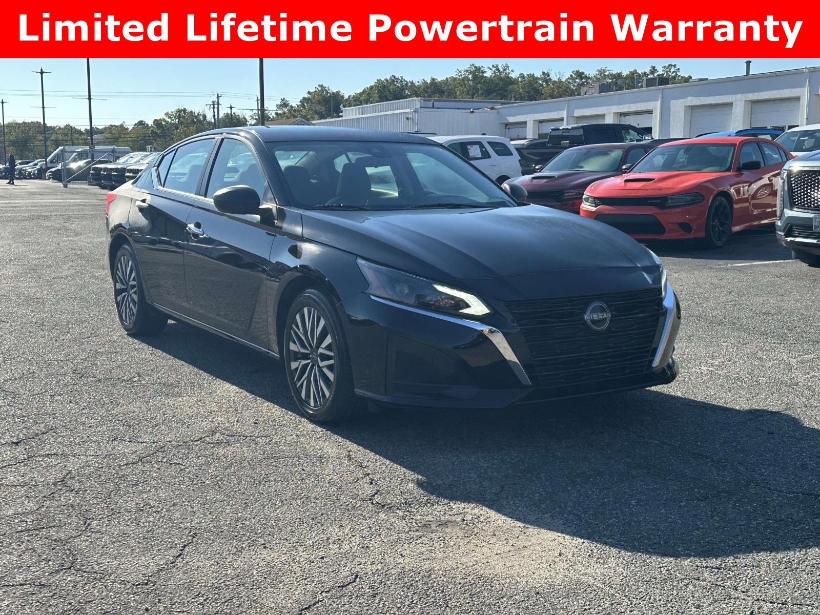 Used 2024 Nissan Altima 2.5 SV FWD image 1