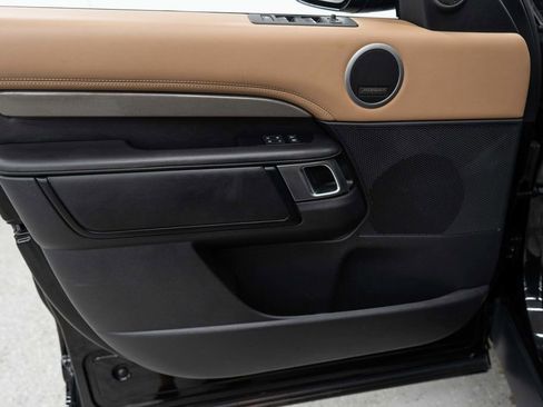 Used 2023 Land Rover Discovery S R-Dynamic image 20