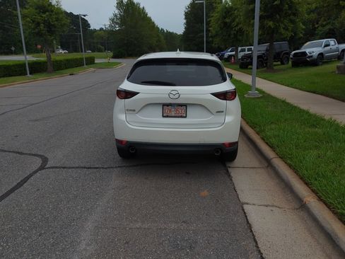 Used 2019 MAZDA CX-5 Touring FWD image 6