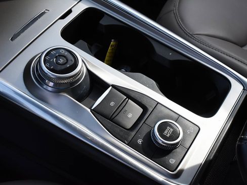 Used 2021 Ford Explorer XLT w/ Equipment Group 202A image 17