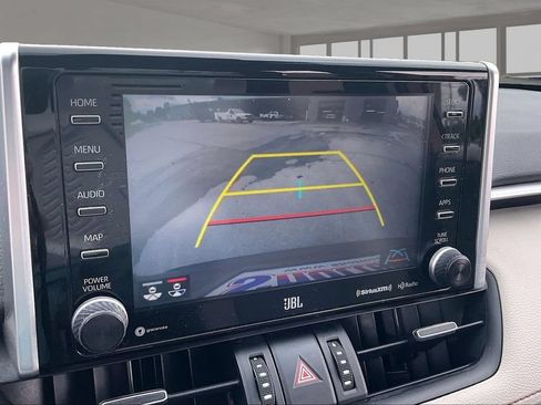 Used 2020 Toyota RAV4 XLE Premium FWD image 14