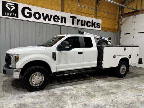 Used 2018 Ford F350 XL w/ Power Equipment Group AWD/4WD image 4