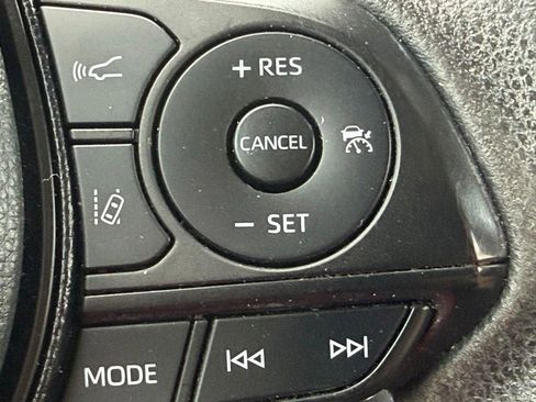 Used 2021 Toyota RAV4 LE FWD image 19