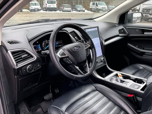 Used 2022 Ford Edge SEL w/ Convenience Package image 18