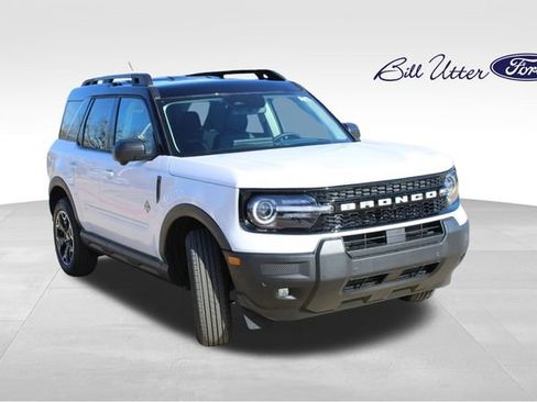 New 2025 Ford Bronco Sport Outer Banks w/ Outer Banks Tech Package+ image 2