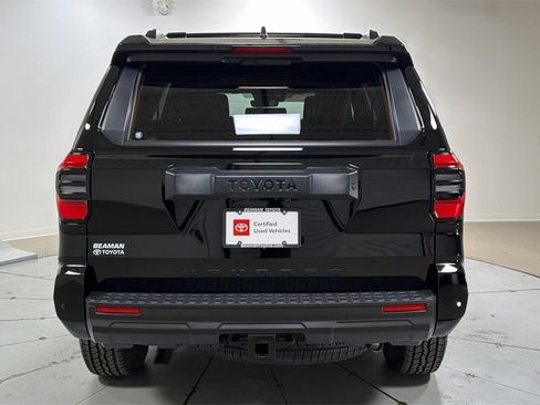 Certified 2025 Toyota 4Runner TRD Off-Road Premium image 4