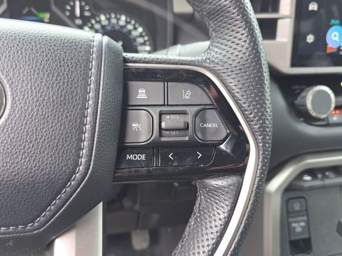 Used 2022 Toyota Tundra Limited image 23