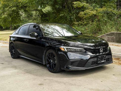 Used 2024 Honda Civic Sport image 2
