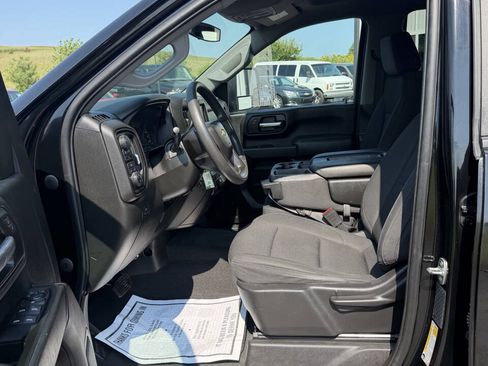 Used 2020 Chevrolet Silverado 2500 Custom w/ Custom Convenience Package AWD/4WD image 12