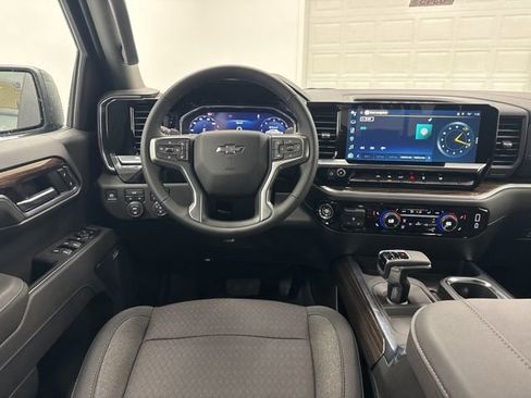 New 2026 Chevrolet Silverado 1500 RST w/ Dark Appearance Package AWD/4WD image 23