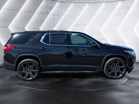 Used 2020 Chevrolet Traverse LT FWD image 6