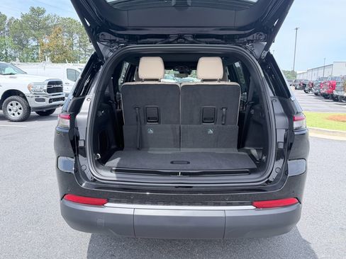 New 2026 Jeep Grand Cherokee L Limited RWD image 9