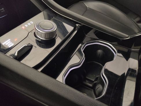 Used 2023 Jeep Grand Cherokee Limited image 26