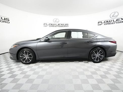 Certified 2024 Lexus ES 350 w/ Premium Package image 4