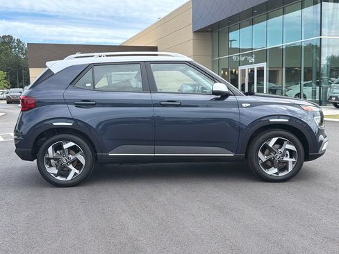 New 2026 Hyundai Venue SEL FWD image 7