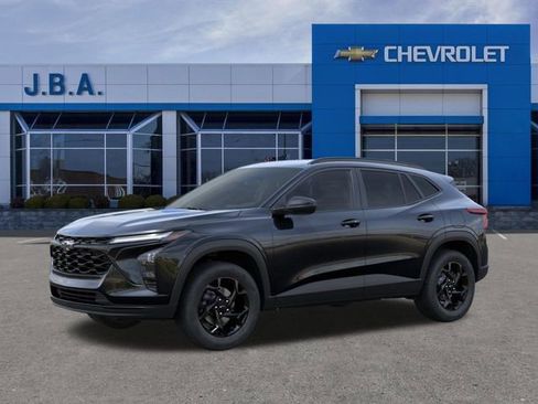 New 2026 Chevrolet Trax LT w/ Driver Confidence Package FWD image 2