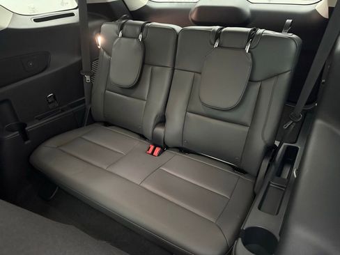 New 2025 Ford Explorer Active w/ Active Comfort Package image 35