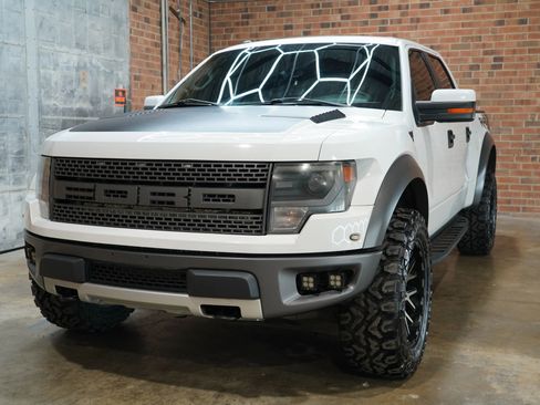 Used 2013 Ford F150 Raptor w/ Luxury Equipment Group image 9