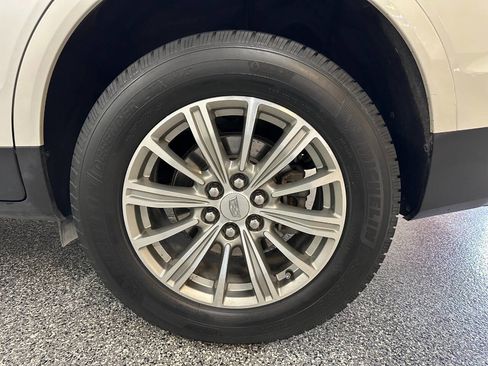 Used 2018 Cadillac XT5 Luxury image 29