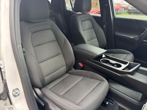 Used 2025 Chevrolet Equinox LT image 37