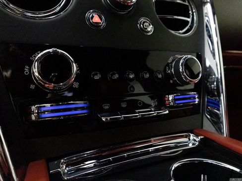 Used 2019 Rolls-Royce Cullinan image 22