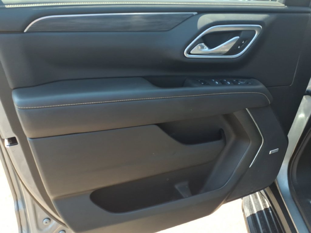Used 2023 GMC Yukon SLT AWD/4WD image 12