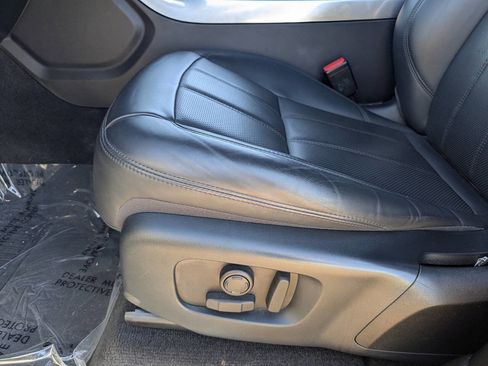 Used 2020 Land Rover Range Rover Sport HSE image 21